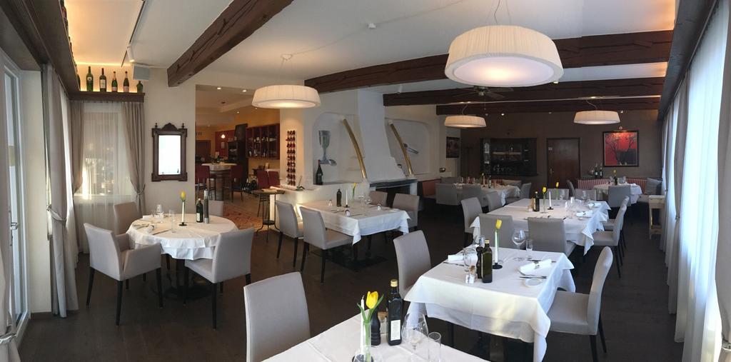 Hotel - Restaurant Soleo Krumpendorf Bagian luar foto